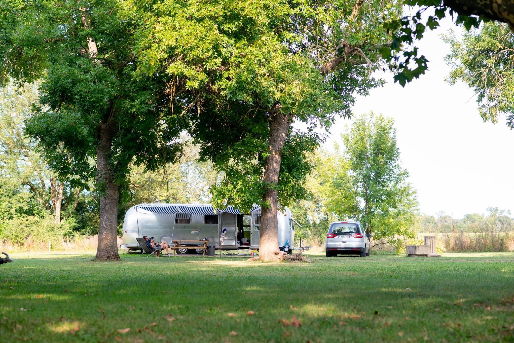 Camping De Thoissey *** المظهر الخارجي الصورة