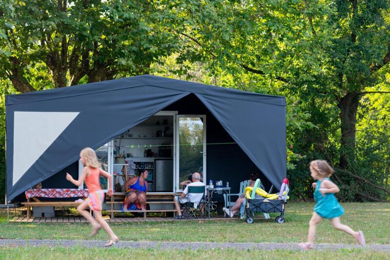 Camping De Thoissey *** المظهر الخارجي الصورة
