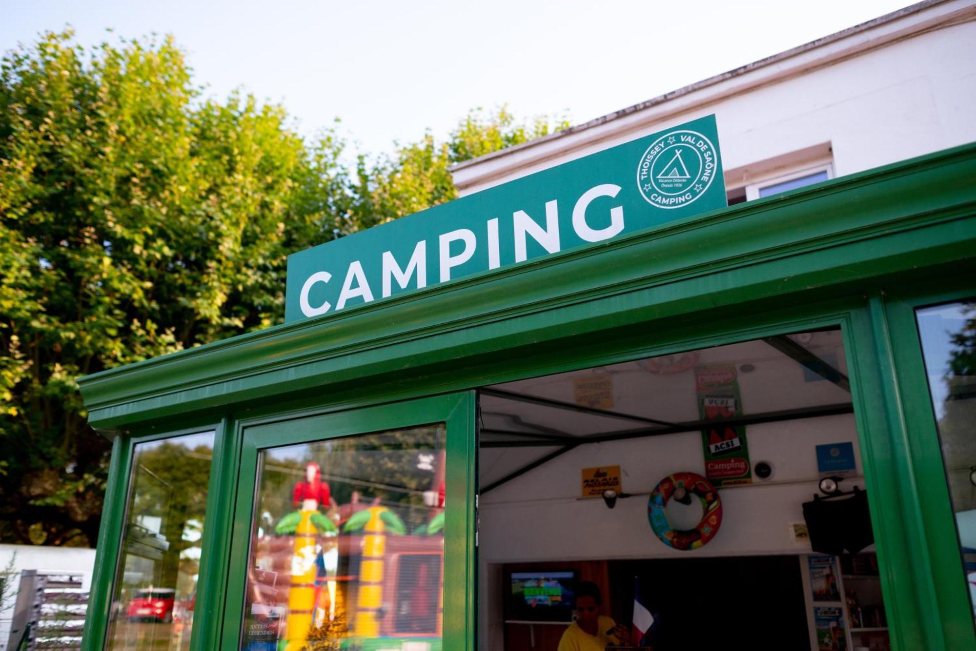 Camping De Thoissey *** المظهر الخارجي الصورة